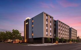 Home2 Suites By Hilton Des Moines At Drake University Exterior photo