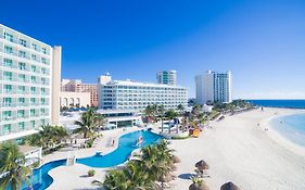 Krystal Cancun Hotel Exterior photo