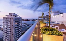 Hilton Garden Inn Santa Marta Exterior photo