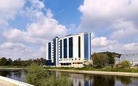 Doubletree By Hilton Oradea Hotel Exterior photo