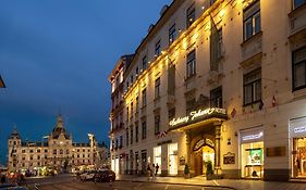 Palais-Hotel Erzherzog Johann Graz Exterior photo