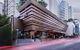 Mercure Bangkok Sukhumvit 11 Hotel Exterior photo