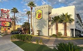 Super 8 By Wyndham Las Vegas North Strip/Fremont St. Area Hotel Exterior photo