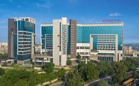 Crowne Plaza Greater Noida, An Ihg Hotel Exterior photo