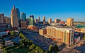 Courtyard By Marriott Kansas City Downtown/Convention Center Hotel Exterior photo