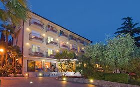 Hotel Galvani Torri Del Benaco Exterior photo