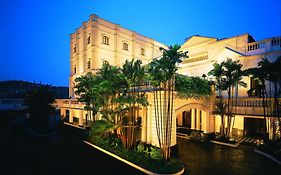 The Oberoi Grand Kolkata Hotel Exterior photo