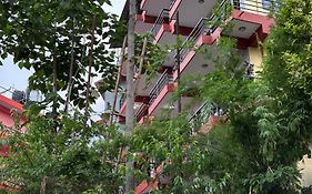 Hotel Forestway Hostel & Backpackers Pokhara Exterior photo