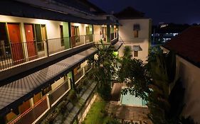 Spazzio Bali Hotel Kuta  Exterior photo