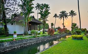 Paradise Resort Kumarakom Exterior photo