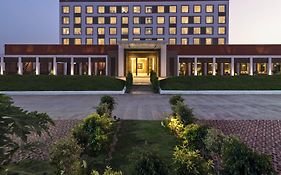 Pride Elite, Phaltan Hotel Exterior photo