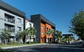 Courtyard By Marriott Pensacola Hotel Exterior photo