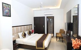 Hotel Avi Inn Amritsar Exterior photo