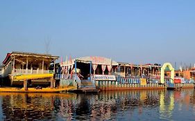 Montreal Group Of Houseboats Hotel Srinagar  Exterior photo