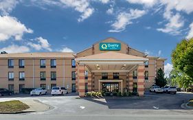 Quality Inn Raleigh Downtown Exterior photo