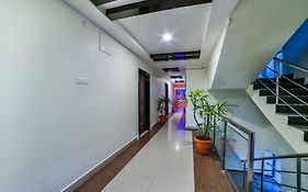 Oyo Surya Teja Residency Hotel Khammam Exterior photo