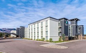 Embassy Suites By Hilton Colorado Springs Exterior photo