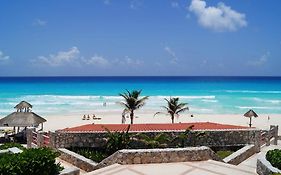 Apartment Ocean Front Cancun Exterior photo