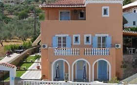 Captain'S Studios Spetses Town Exterior photo