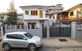 Yangon Hub Hostel Exterior photo