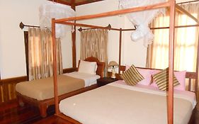 Thida Guesthouse Luang Prabang Room photo