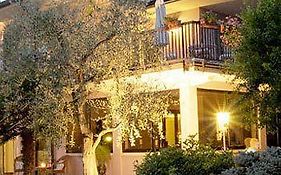 Hotel Clodia - Adults Only Sirmione Exterior photo