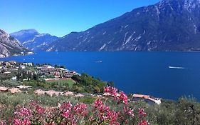 Hotel Villa Margherita Limone sul Garda Exterior photo