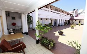 New Palm Tree Hotel Mombasa Exterior photo