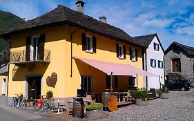 Locanda Poncini Hotel Maggia Exterior photo