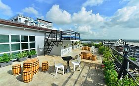 Backpacker Hostel Yangon Exterior photo