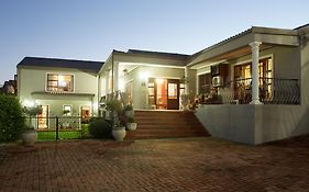 Sea Whisper Self Catering Bed & Breakfast Jeffreys Bay Exterior photo