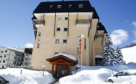 Hotel Olimpic Sestriere Exterior photo