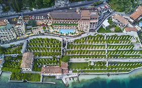 Hotel Splendid Palace Limone sul Garda Exterior photo