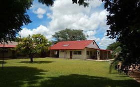 Dornhuegel Guestfarm Hotel Grootfontein Exterior photo