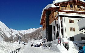 Hotel Dufour Gressoney-La-Trinite Exterior photo