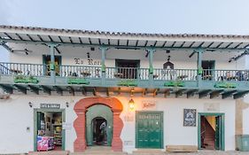 Hospederia La Roca Plaza Principal Bed & Breakfast Boyaca Exterior photo