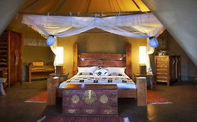 Severin Safari Camp Hotel Tsavo Exterior photo