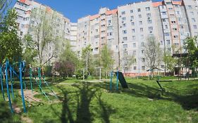 Clean And Comfortable Apartments On Karl Marx Street Tiraspol Exterior photo