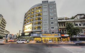 Paradise Hotel Phnom Penh Exterior photo