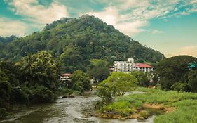 Oak Ray Regency Hotel Kandy Exterior photo