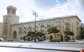 Clock Tower Apartment In Baku Exterior photo