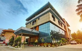 Hotel Vasundhara Palace Rishikesh Exterior photo