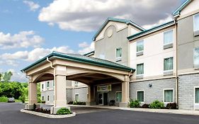 Quality Inn & Suites Fishkill South Near I-84 Exterior photo