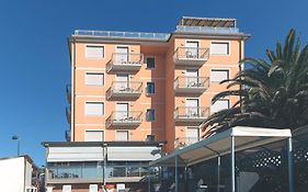 Hotel Bixio Lido di Camaiore Exterior photo