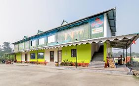 Resort Trimurti Chalsa Exterior photo