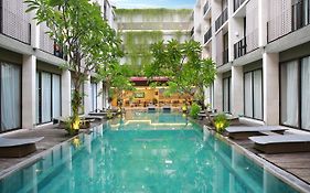 Hotel Terrace At Kuta Legian  Exterior photo