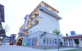 Om Gaura Hotel Pokhara Exterior photo