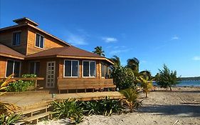 Laguna Beach Resort Utila Exterior photo