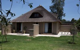 Inyameko Bnb Hostel Centurion Exterior photo