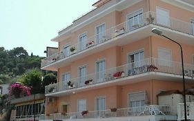 Hotel Nettuno Diano Marina Exterior photo